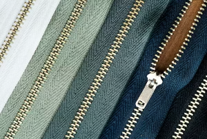 Cambio de deslizador métalico en chamarra o pantalón